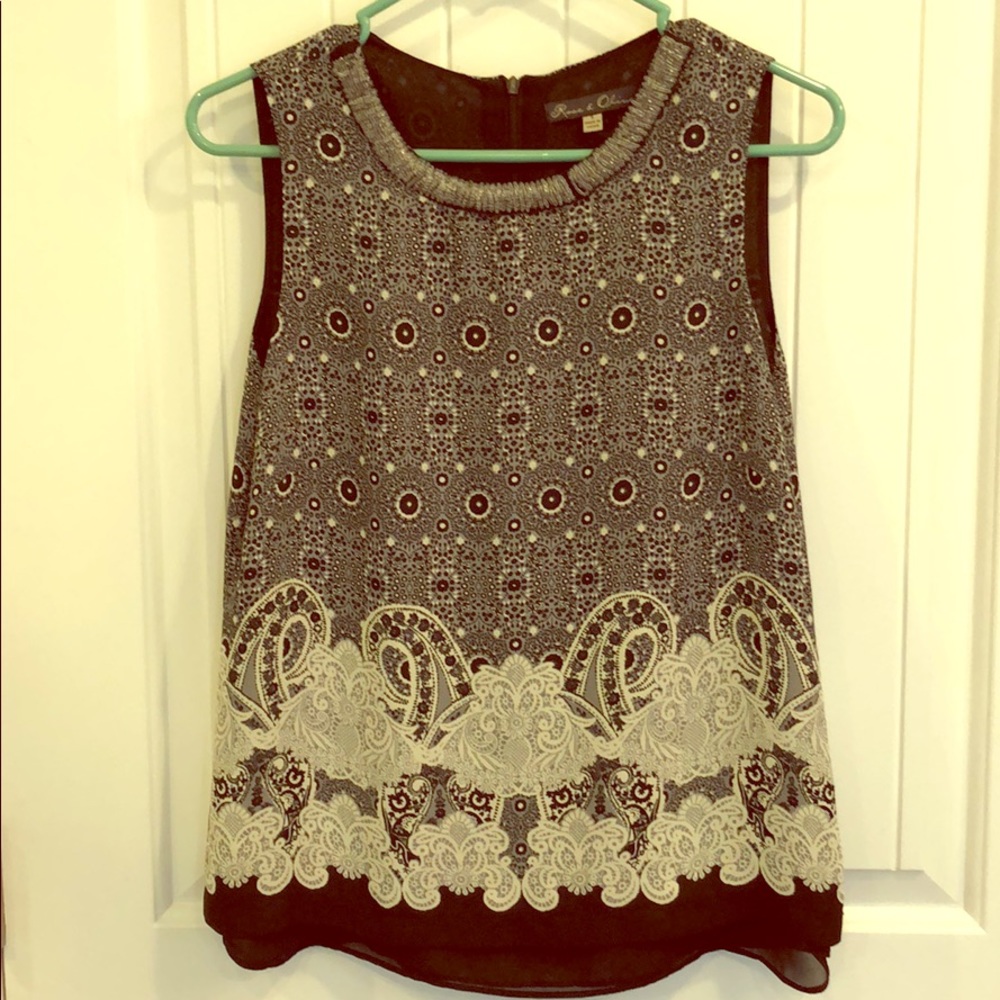 Sleeveless lightweight tank with fancy neckline
